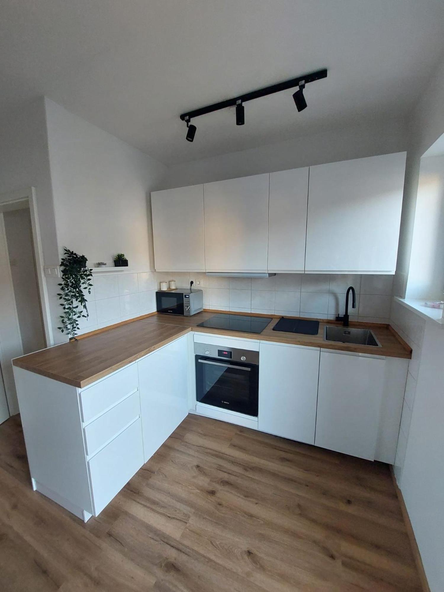 Moskriceva Apartment Любляна Екстериор снимка