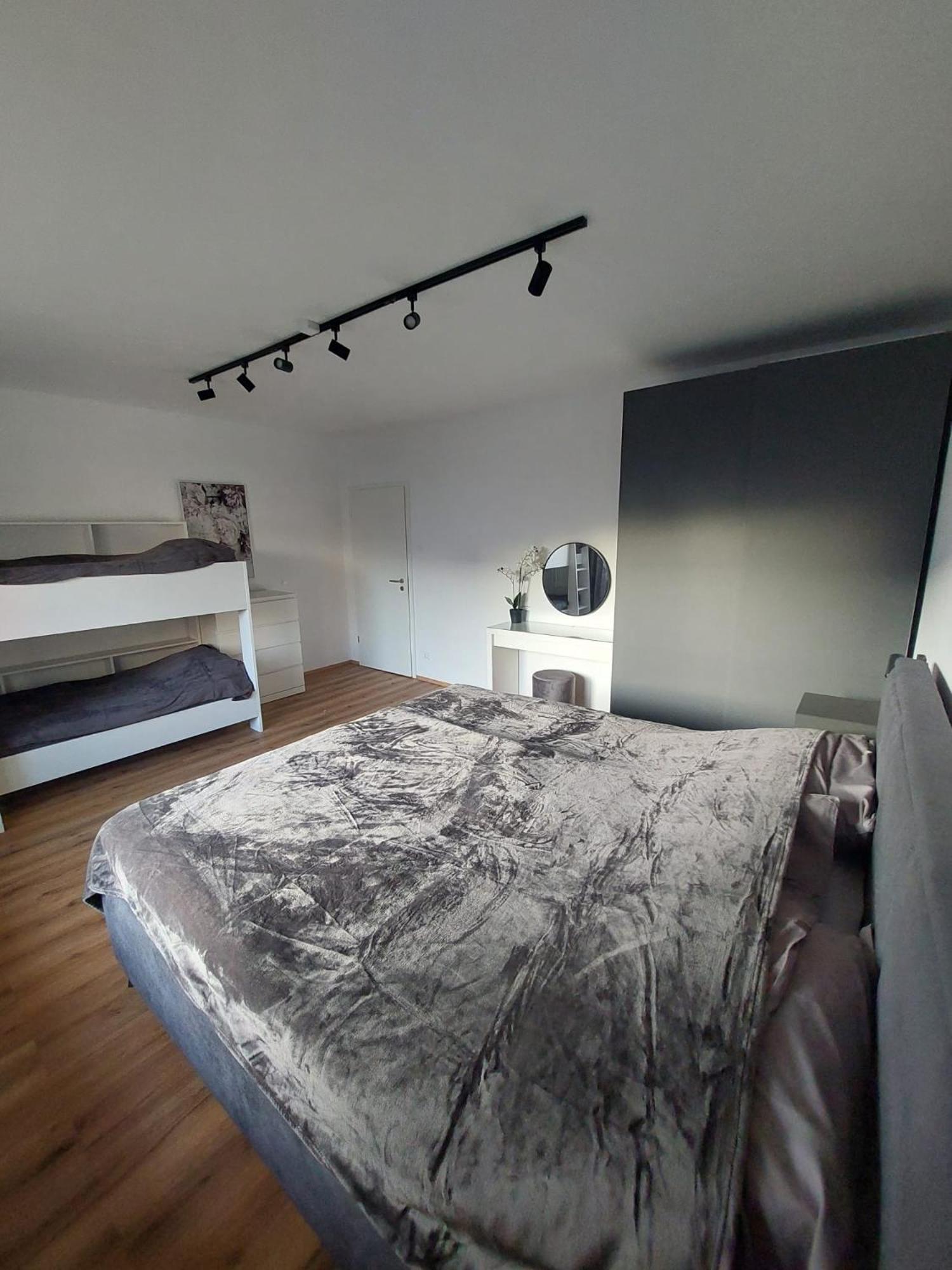Moskriceva Apartment Любляна Екстериор снимка